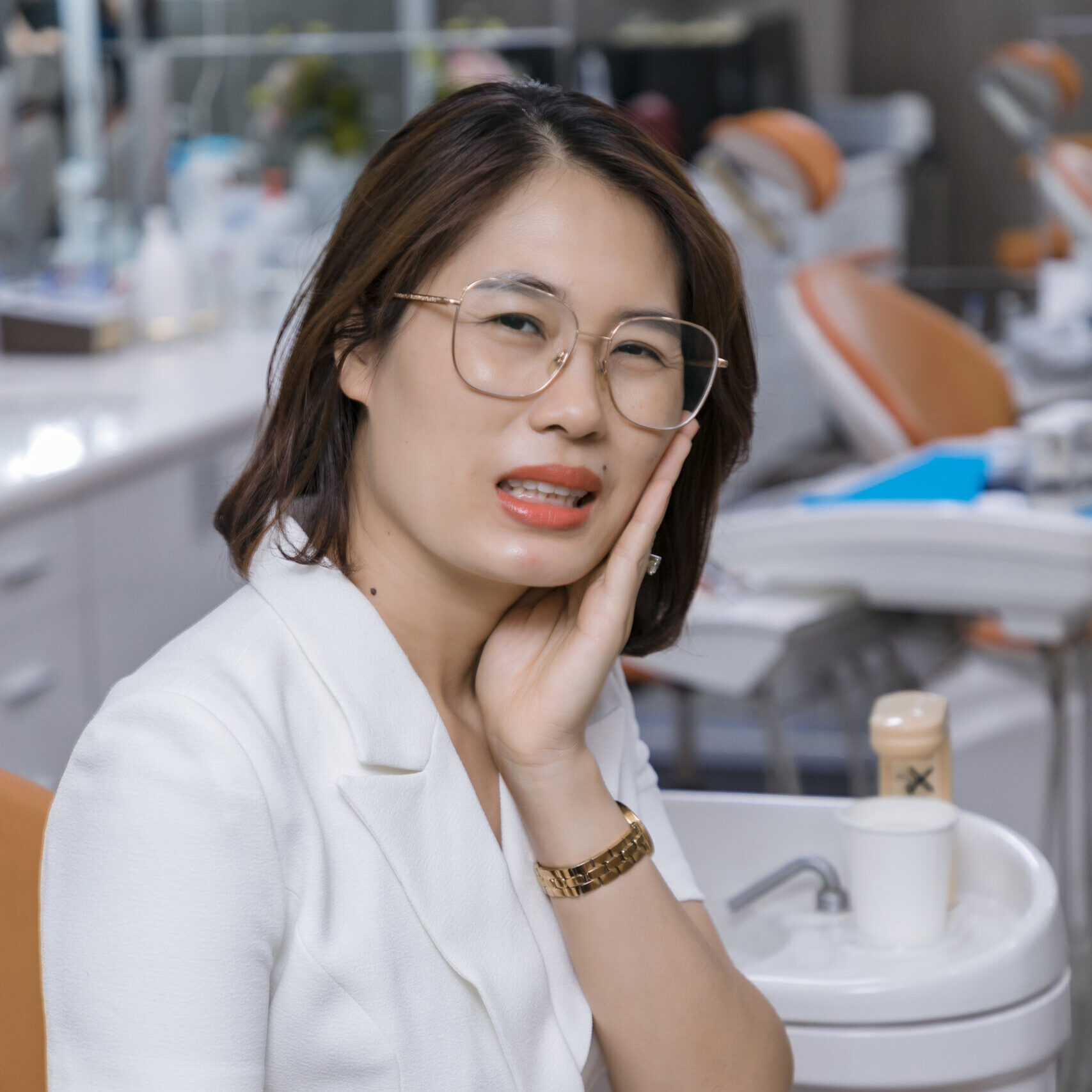 Đau nhức răng ban đêm: Hậu quả khó lường và giải pháp tại Nha khoa Tân Định