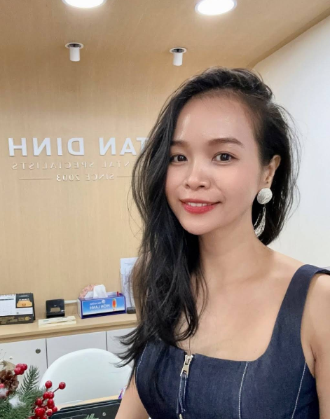 <strong> Thanh Ai Do Thi </strong> <br/>
Đi nha khoa mà như đi spa thư giãn. Bác sĩ và chuyên viên cực kì dễ thương, đặc biệt không hề đau tí nào. Các bạn nào sợ đau thì cứ đến Nha khoa Tân Định 3 Lý Chính Thắng, Võ Thị Sáu, quận 3 nhé
